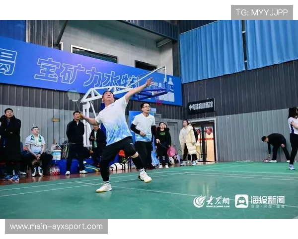 完美杯山东省羽毛球赛场精彩绝伦,选手表现亮眼 完美杯山东省羽毛球赛场精彩绝伦,选手表现亮眼